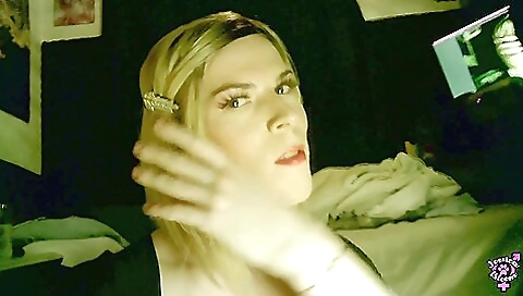 Amateur babe swallows a dick and her ass is filled with cum