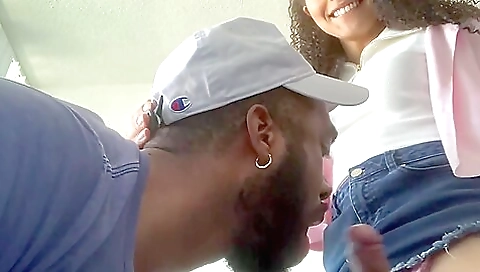 Ebony girl getting fucked and deepthroat a lot of hot ass