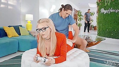 Blonde gamer girl has her tight anal drilled deepthroat and bang