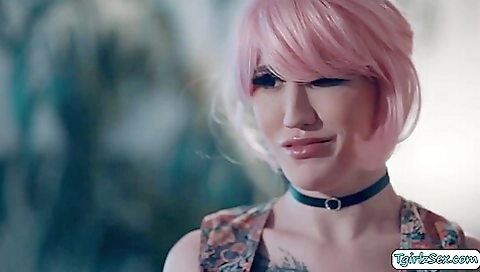 Sexy brunette with a big ass is having fun anal sex