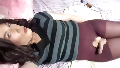 Male amateur masturbe with a huge vibrator and pussy