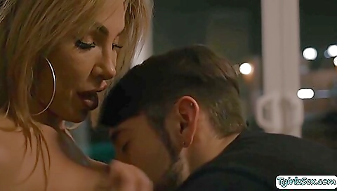 Hairy older bitch gets her asshole fucked by a dude