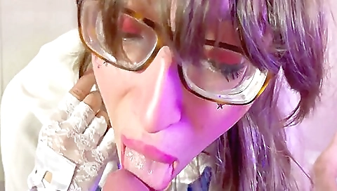 My girlfriend gets anal penetrated by her boyfriend